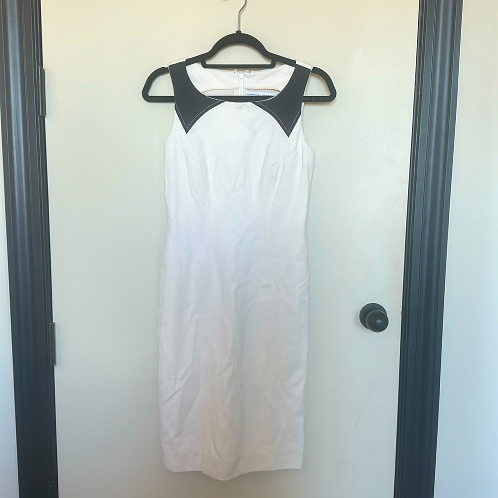 Carolina Herrera Midi Sheath Dress in White/Navy, size 4